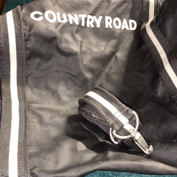 Country Road Zip Canvas Tote Bag - Picture 5 of 5